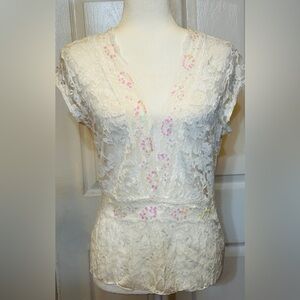 Rampage lace plunging v-neck white top pink sequins slight sleeves size Large